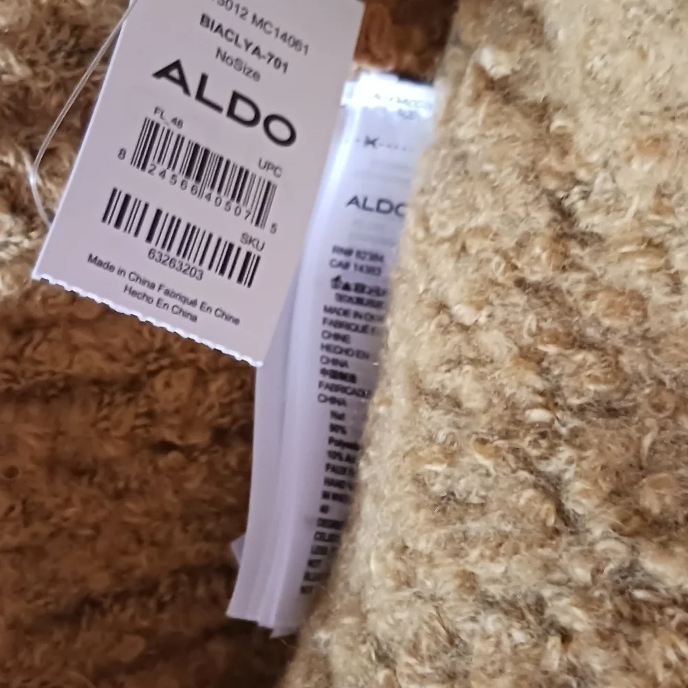 Aldo Pom Pom winter hat
